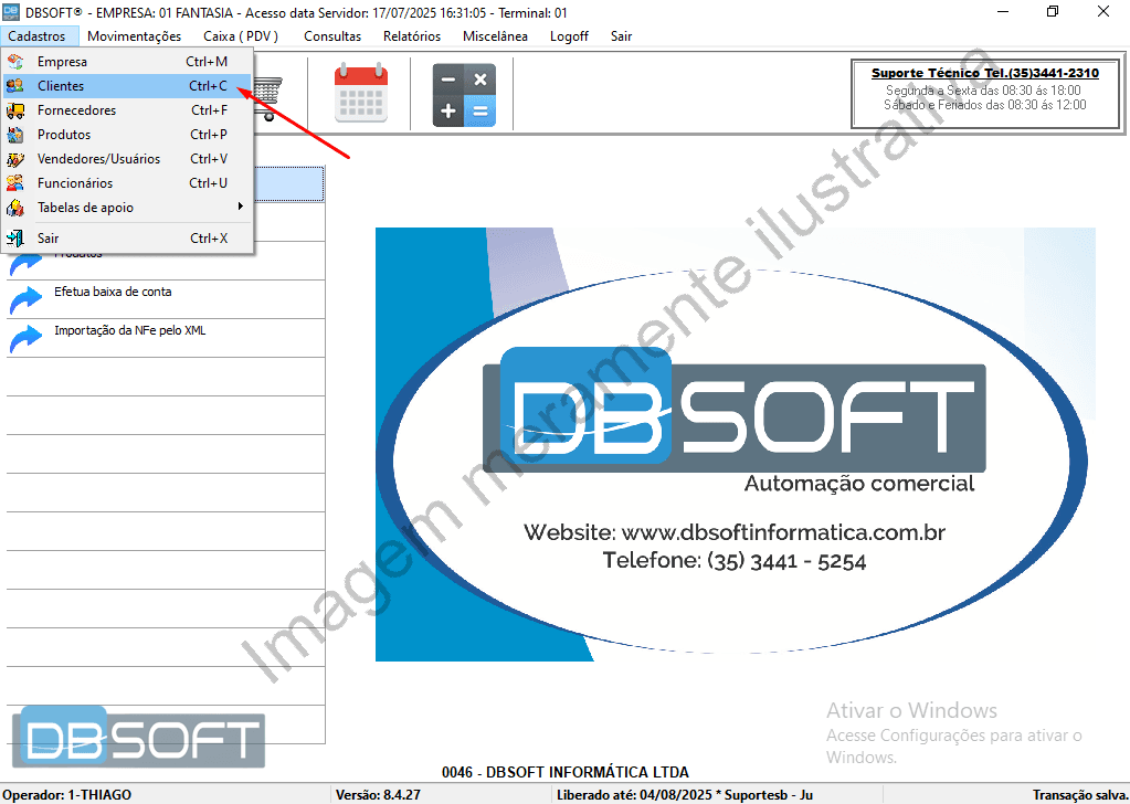 Acessando o menu "Cadastros", localizado no canto superior esquerdo da tela, e selecionando a opção "Clientes".